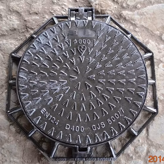 OEM D400 Dia850 Co600 H190 Электрическая крышка люка Сверхмощная круглая чугунная крышка люка